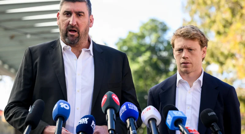 Sydney Swans confirm no other club representatives were in Melbourne hotel room