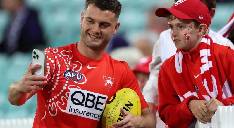 Sydney Swans v Fremantle Dockers: AFL preliminary final – live