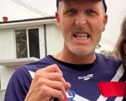 Labor MP covers up Woodside logo on Fremantle jumper ahead of AFL grand final